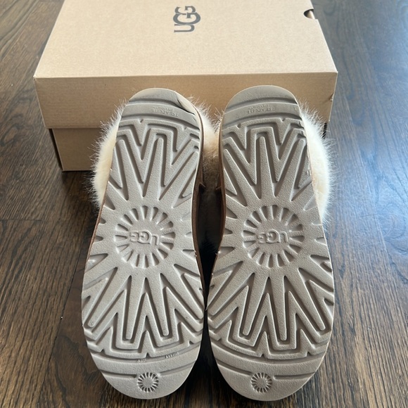 Ugg Boots - Picture 3 of 4